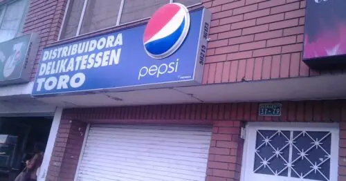DISTRIBUIDORA DELIKATESSEN TORO CALLE 8 CON 37 DISTRIBUIDORA DELIKATESSEN TORO CALLE 8 CON 37